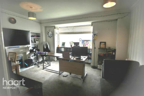 Maesglas Crescent, Newport 3 bed end of terrace house for sale