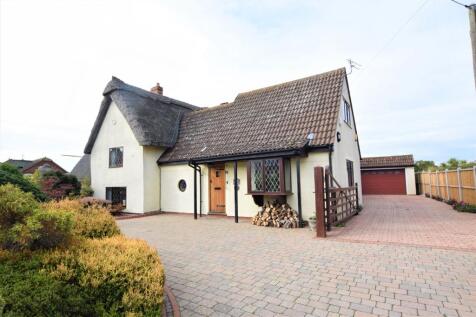 Halstead Road, Kirby Cross... 3 bed cottage for sale