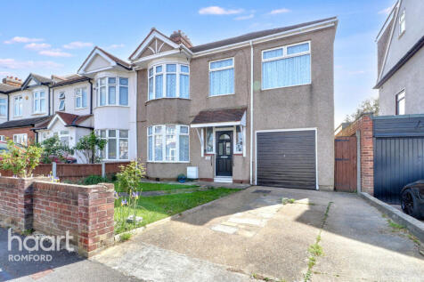 Hamilton Avenue, Romford, RM1 4RP 4 bed semi