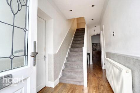 5 bedroom end of terrace house for sale