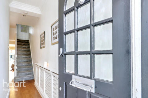 Mildmay Road, Romford, RM7 7DA 3 bed detached house for sale