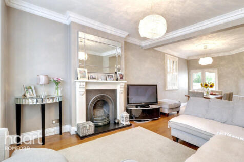 Mildmay Road, Romford 3 bed detached house for sale