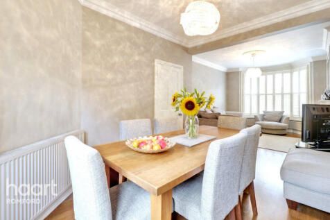Mildmay Road, Romford, RM7 7DA 3 bed detached house for sale