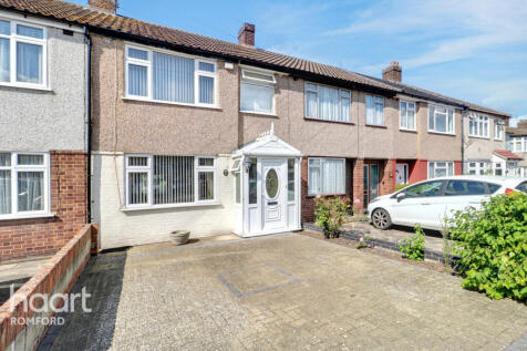 Eastbrook Drive, Romford, RM7 0YT 3 bed terraced house for sale