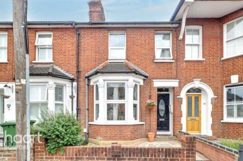 Clydesdale Road, Hornchurch, RM11 1AJ 3 bed terraced house for sale