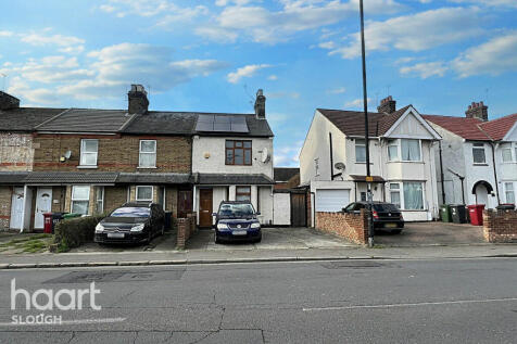 4 bedroom end of terrace house for sale