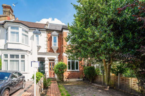 Wellington Gardens, London 4 bed terraced house for sale