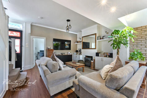 Craigerne Road, London 3 bed detached house for sale