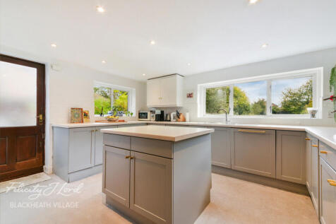 West Park, London, SE9 6 bed detached house for sale