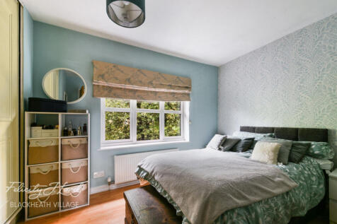 Halley Gardens, London SE13 2 bed apartment for sale