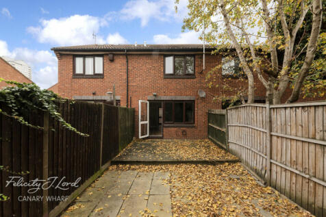 Claire Place, London 2 bed terraced house for sale