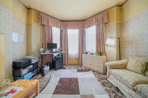 Mildenhall Road, London E5 5 bed terraced house for sale