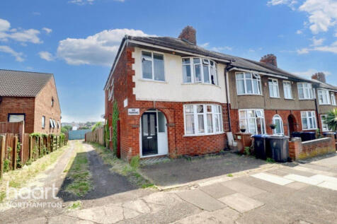 Thornton Road, Northampton 3 bed end of terrace house for sale