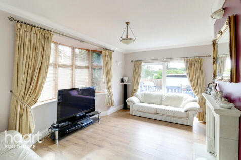 Ryhope Road, London 4 bed bungalow for sale