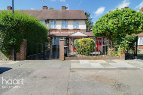 St Martins Close, Enfield 4 bed end of terrace house for sale