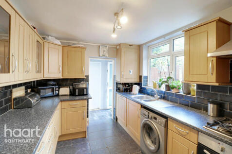Carlton Road, London 3 bed end of terrace house for sale