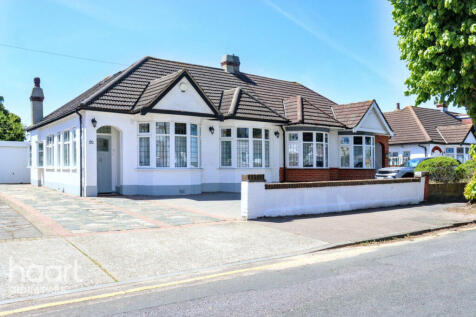 Mcintosh Road, Marshalls Park, Romford 2 bed bungalow for sale