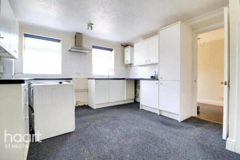Naseby Gardens, St Neots 3 bed terraced house for sale
