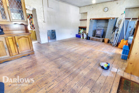 Afon Street, Pontypridd 2 bed end of terrace house for sale
