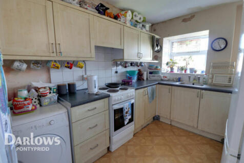 Mary Street, Pontypridd 2 bed terraced house for sale