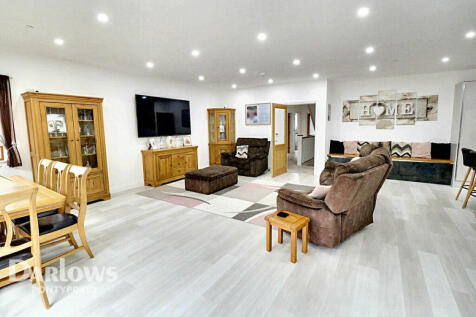 Llanwonno Road, Mountain Ash 5 bed detached house for sale