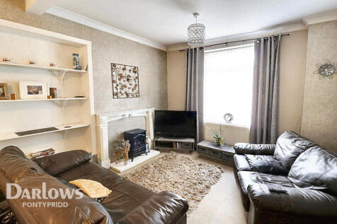 Rheolau Terrace, Pontypridd 2 bed end of terrace house for sale