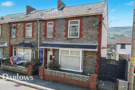 Cardiff Road, Mountain Ash 3 bed end of terrace house for sale