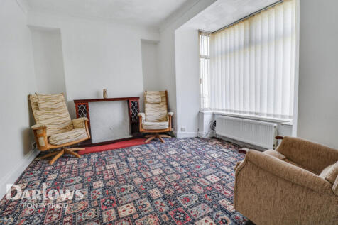 Cardiff Road, Mountain Ash 3 bed end of terrace house for sale
