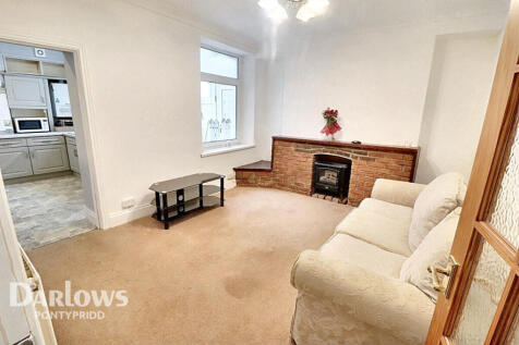 Cardiff Road, Mountain Ash 3 bed end of terrace house for sale
