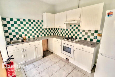 Cardiff Road, Pontypridd 3 bed terraced house for sale