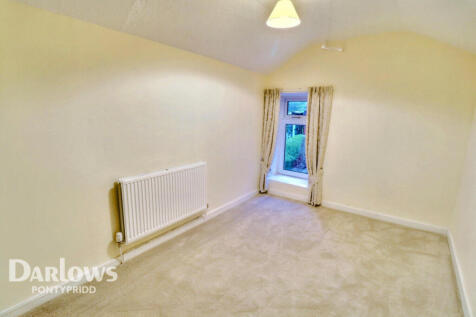 Mary Street, Pontypridd 3 bed terraced house for sale