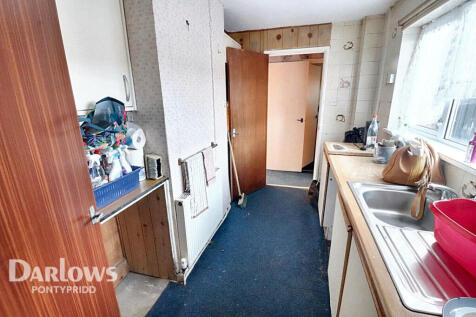 Buarth Y Capel, Pontypridd 3 bed terraced house for sale