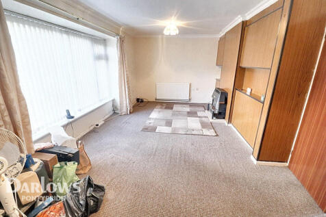Buarth Y Capel, Pontypridd 3 bed terraced house for sale