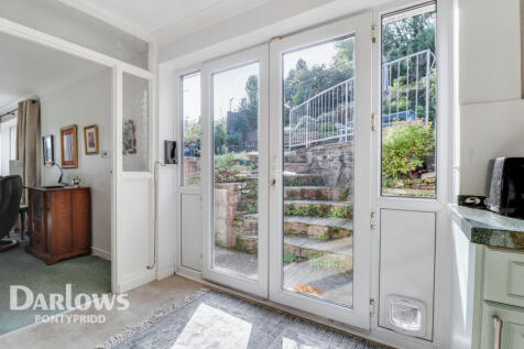 Rock Terrace, Pontypridd 3 bed detached bungalow for sale