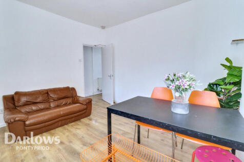 Kingsland Terrace, Pontypridd 3 bed terraced house for sale