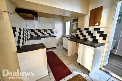 Woodfield Terrace, Mountain Ash 4 bed terraced house for sale