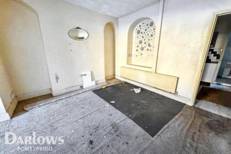 Woodfield Terrace, Mountain Ash 4 bed terraced house for sale