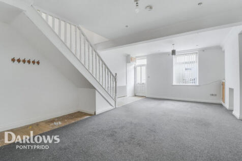 Coedpenmaen Road, Pontypridd 4 bed terraced house for sale