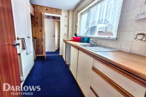 Buarth Y Capel, Pontypridd 3 bed terraced house for sale