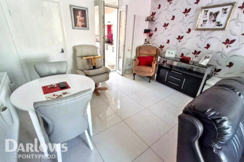 Station Terrace, Mountain Ash 2 bed terraced house for sale