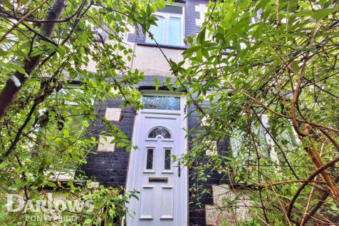 Wood Road, Mountain Ash 2 bed end of terrace house for sale