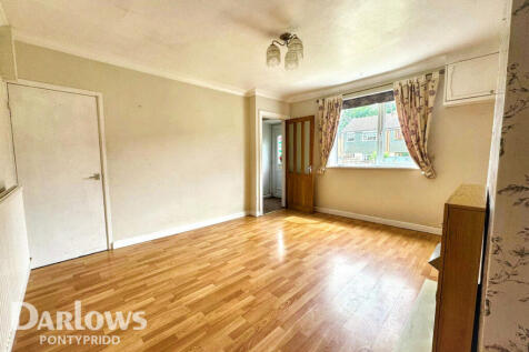 Poplar Road, Pontypridd 2 bed terraced house for sale
