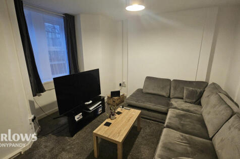 North Road, Ferndale CF43 3 bed terraced house for sale