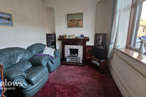 Brynhyfryd Tce, Ferndale CF43 4 2 bed terraced house for sale