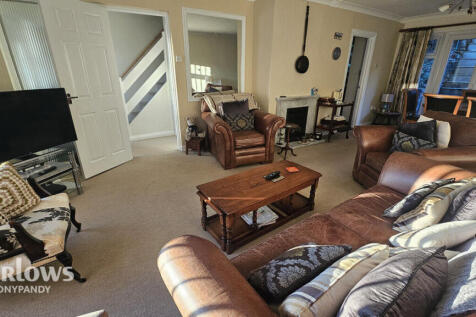 Treorchy CF42 6 3 bed detached house for sale