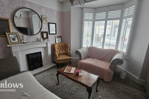 Aberrhondda Road, Porth CF39 4 bed terraced house for sale