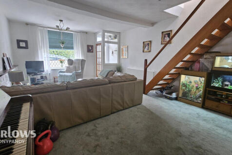 Tonypandy CF40 1 3 bed terraced house for sale
