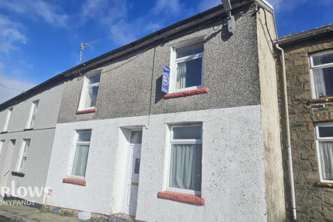 Blaenllechau Road, Ferndale CF43 2 bed end of terrace house for sale