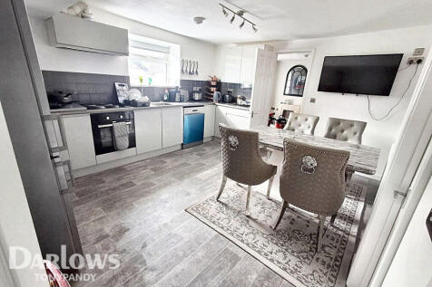 Porth CF39 0 1 bed end of terrace house for sale