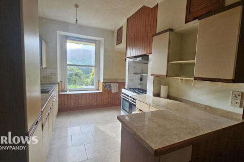 High Street, Gilfach Goch, Porth CF39 4 bed detached house for sale